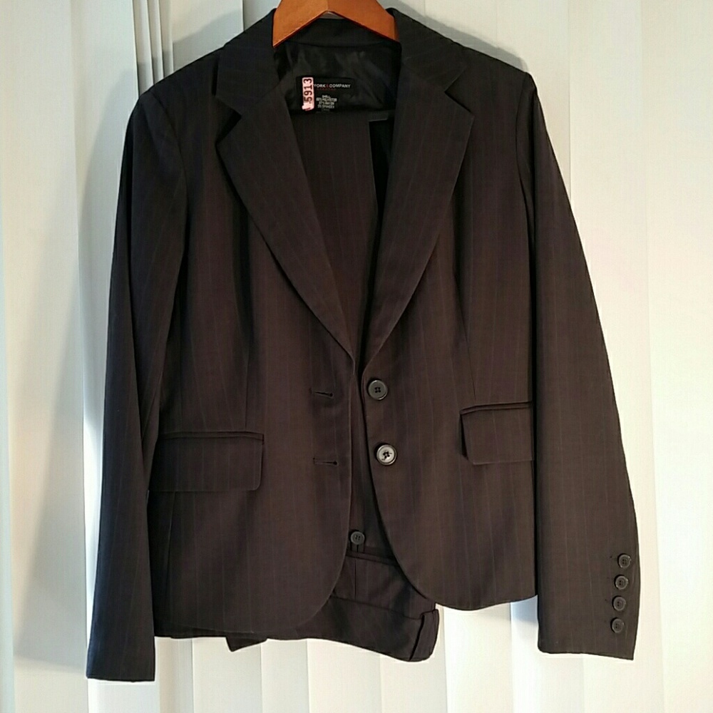 New York & Company Pinstripe Suit Sz 8/10